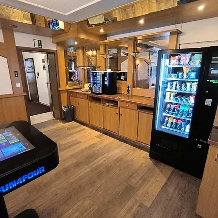 Отель Smart B&b2 Bb2 315